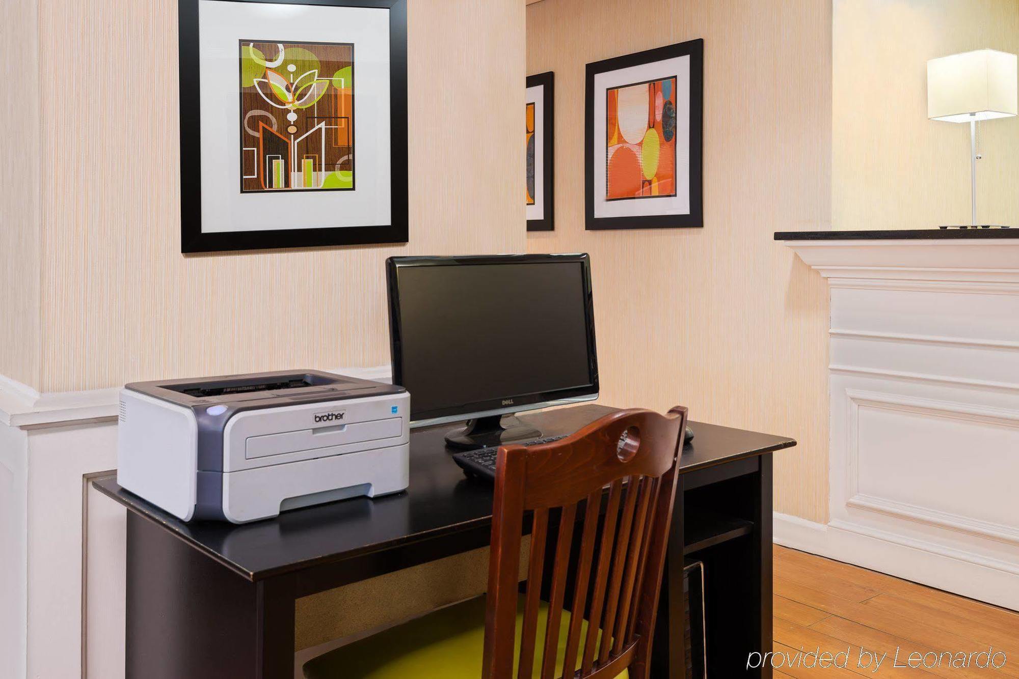 Holiday Inn Express - Chester By Ihg Eksteriør bilde